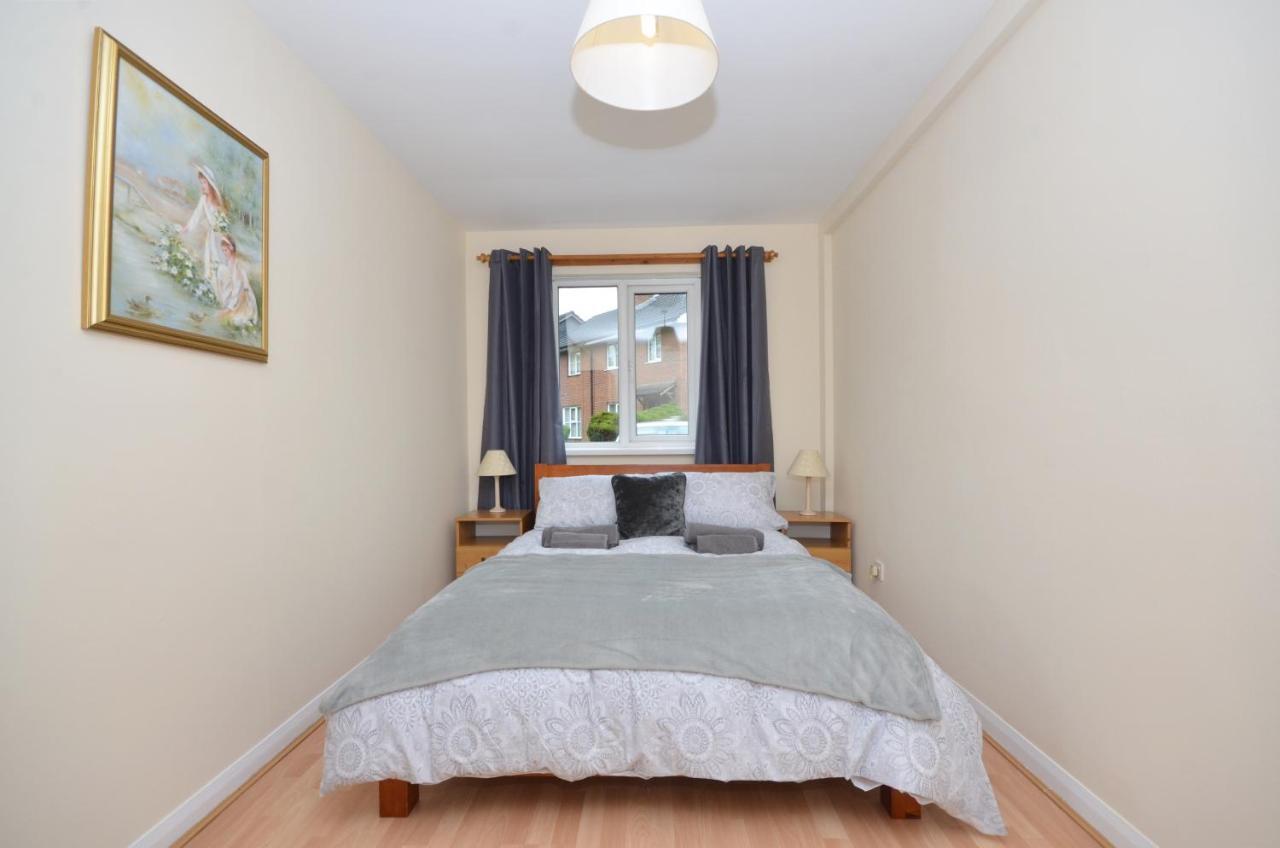 Bright Stylish 2 Bedroom Garden South Close To Everything Apartment